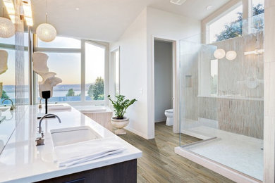 Bathroom - bathroom idea in Toronto