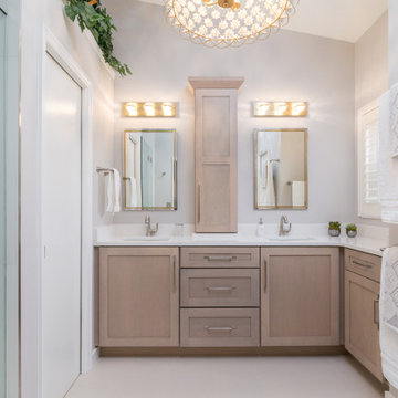 Clean Updated Master & Guest Bathrooms