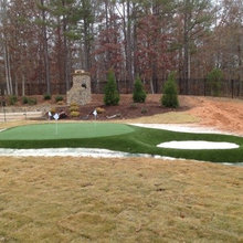 Backyard putting green
