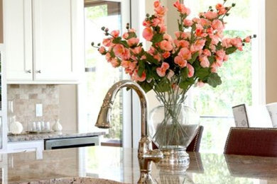 Example of a transitional kitchen design in Minneapolis