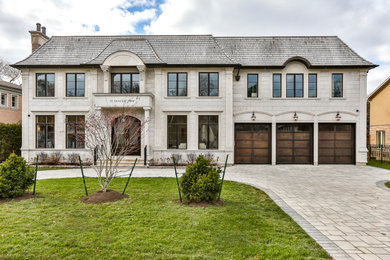 Exterior home idea in Toronto
