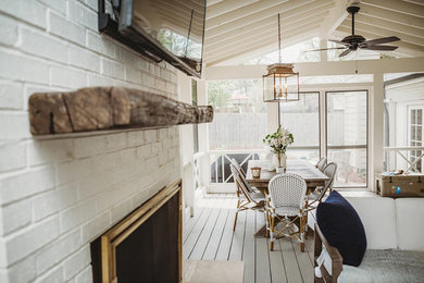 Mountain style sunroom photo in Nashville