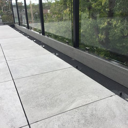 Third Story Roof Deck - Landscaping Stones And Pavers