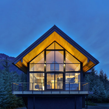 Alaska Surf Shack Cabin