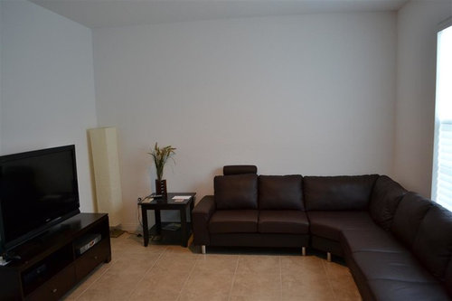 Living Room With Chocolate Brown Couch, What Color Walls Go With Dark Brown Sofa