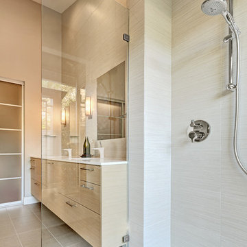 Golder River Buddha Master Bath