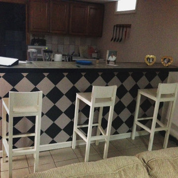 Kitchen decor with Textured Wallpaper