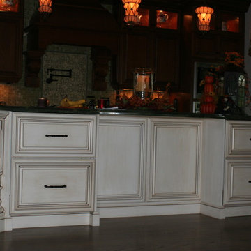 "Lexington" Applied Moulding Cherry Bordeaux with Sable Glaze