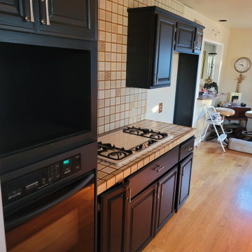 Black Kitchen Cabinets