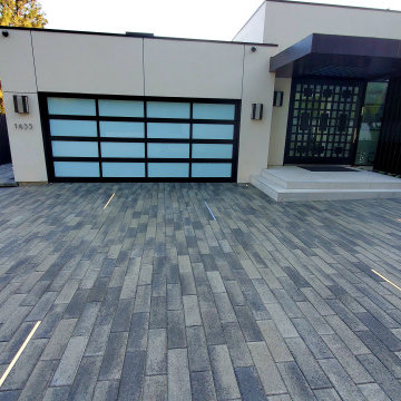 Front Yards & Driveways