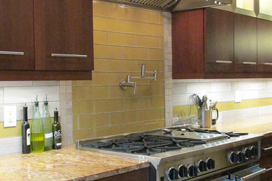 Minimalist kitchen photo in DC Metro