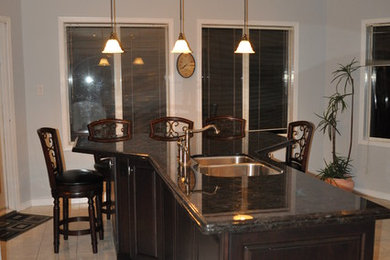 Inspiration for a timeless kitchen remodel in Toronto