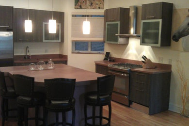 Inspiration for an eclectic kitchen remodel in Chicago