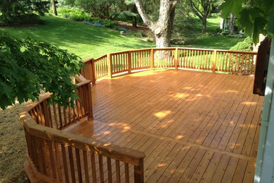 This is an example of a traditional porch design in Detroit.