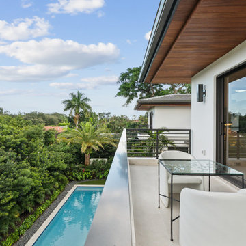 Contemporary Home - 11