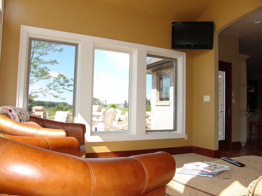 Sunny Sitting Room Television Corner Mount