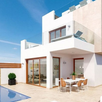 Beach Villa for Sale in Pilar de la Horadada, Spain