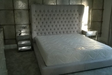 Deep buttoned bed