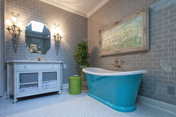 Классический Ванная комната by Eco Choice Interiors by Jennifer Spears