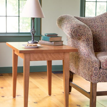 Classic Shaker End Table