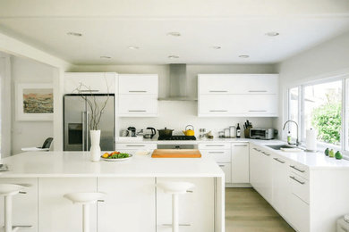 Inspiration for a 1960s kitchen remodel in Orange County
