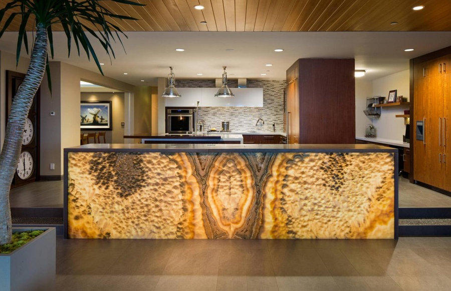 Revetement et habillage avec la pierre précieuse Agate