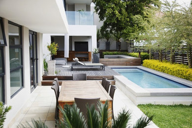 Inspiration for a modern home design remodel in Dallas