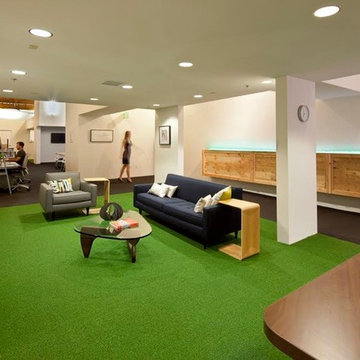 DataPop: Front lobby/lounge