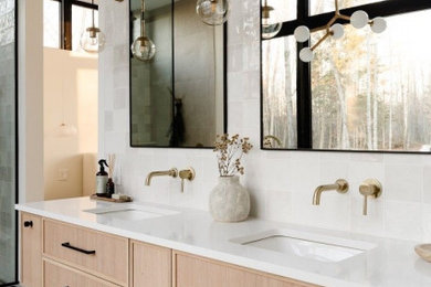 Bathroom - contemporary bathroom idea in San Francisco