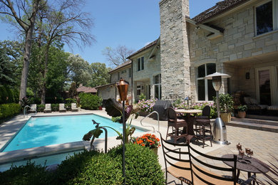 Example of a classic pool design in Chicago