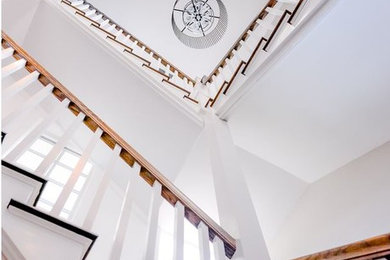 Staircase - traditional staircase idea in New York