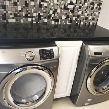 Eden Mosaic Tile Installations: Cobble Stainless Steel With White Glass Tile