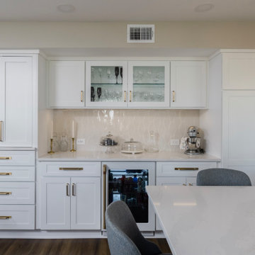 Plateau, Frost and Black With Langs Kitchen