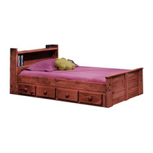 Theo bed