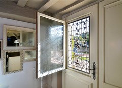 Décoration pour vitre d'une porte d'entrée PVC très simple