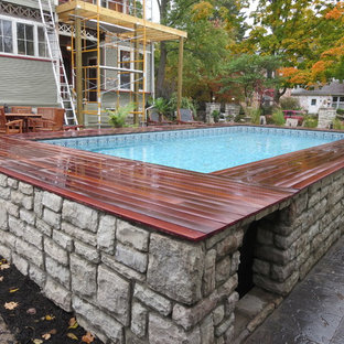 Oberirdischer, Mittelgroßer Klassischer Pool hinter dem Haus in rechteckiger Form mit Betonplatten in Kolumbus