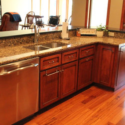 Kitchen cabinetry using maple wood - Kitchen Islands And Kitchen Carts