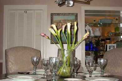 Minimalist dining room photo in Little Rock