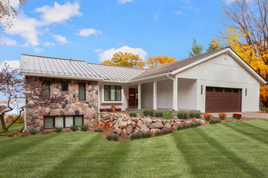 Example of an exterior home design in Grand Rapids