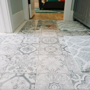 Modern Bathroom with Patterned gray and white tiles