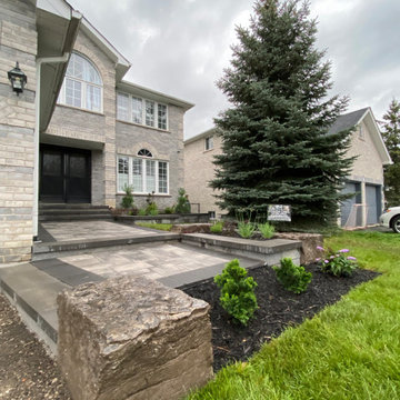 Entrance, Front Yard, Modern Landscaping