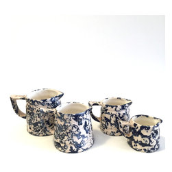 Set of 4 vintage stoneware sponge ware pattern measuring cups - Scrub Brushes & Sponges