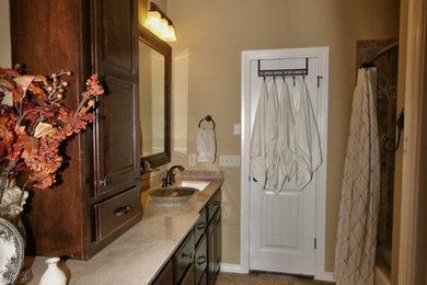Bathroom - bathroom idea in Oklahoma City