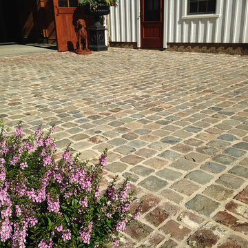 Antique Sandstone Cobble and Reclaimed Curb
