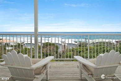 Design ideas for a beach style balcony in Sunshine Coast.