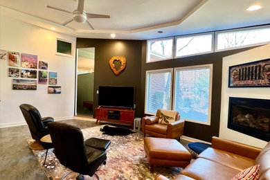 Inspiration for a 1960s home design remodel in Richmond