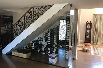 Wine cellar - modern wine cellar idea in Los Angeles