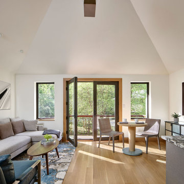 Garage & Guest Suite