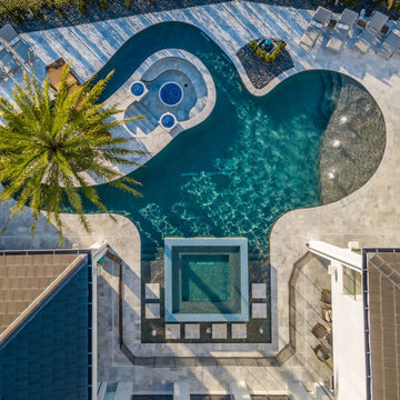 Large Lazy River Pool with Island