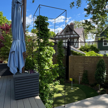 Brooklyn Bayridge with putting green